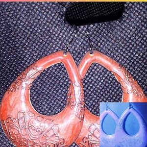 Vintage Coral Enamel with Filigree Detailing Earrings☆GLOWS UNDER black light☆